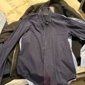 Zara Slim Fit Botton Shirt Size M (Fits more like Size S regular fit)